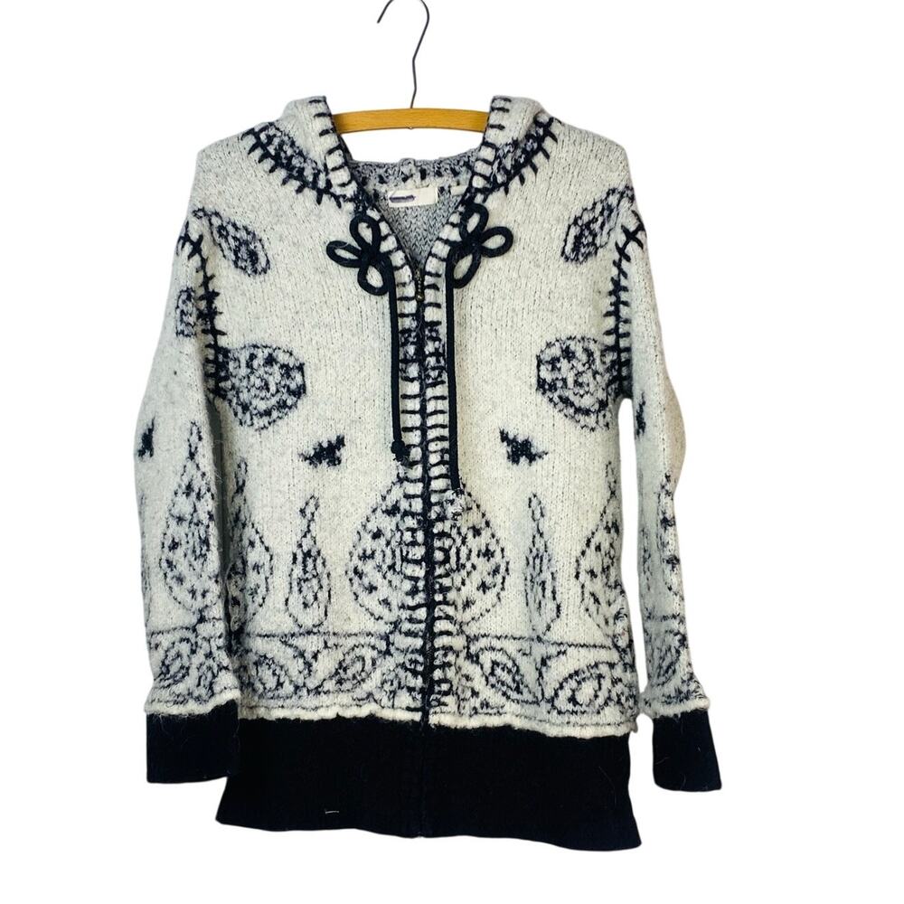 Cozy Black & Cream Hooded Sweater Jacket